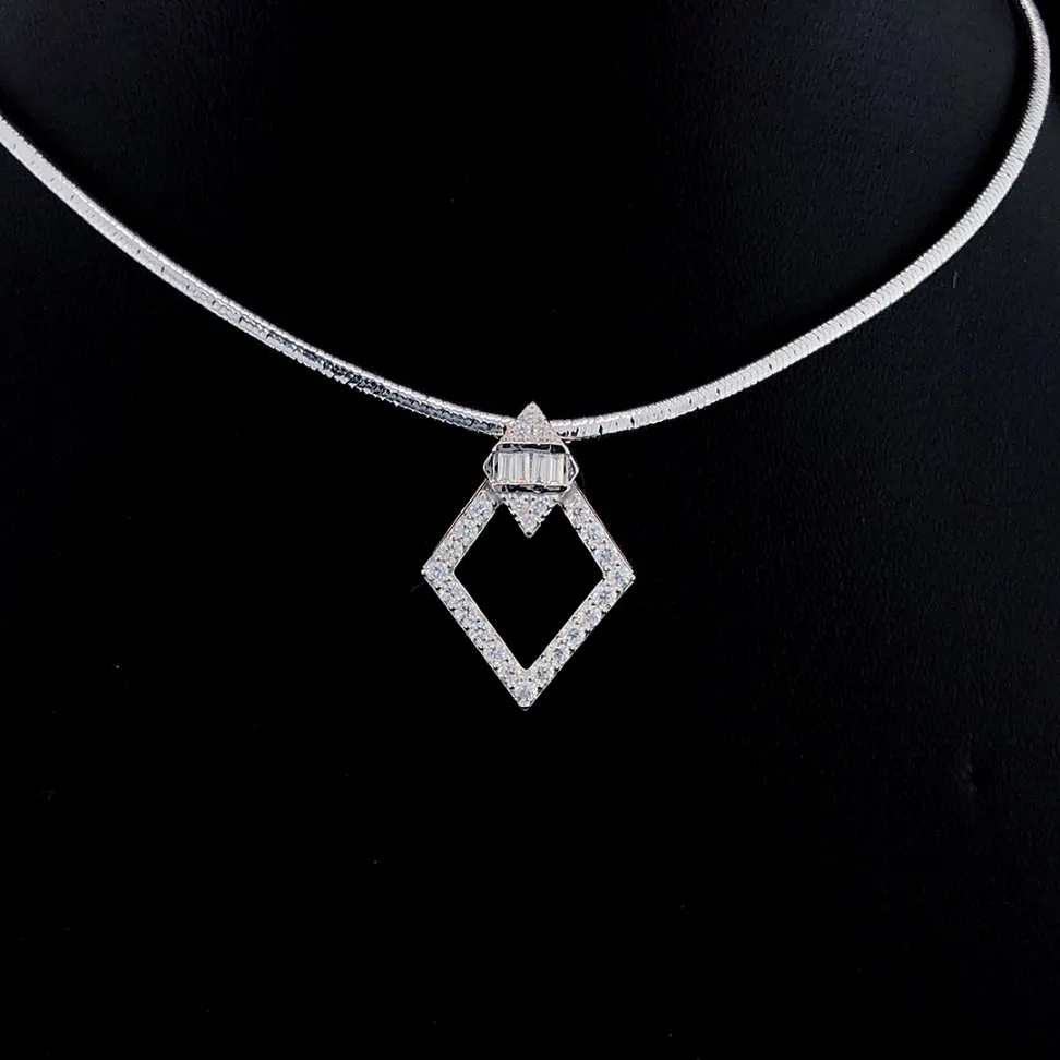 Geometric Elegance Pendant